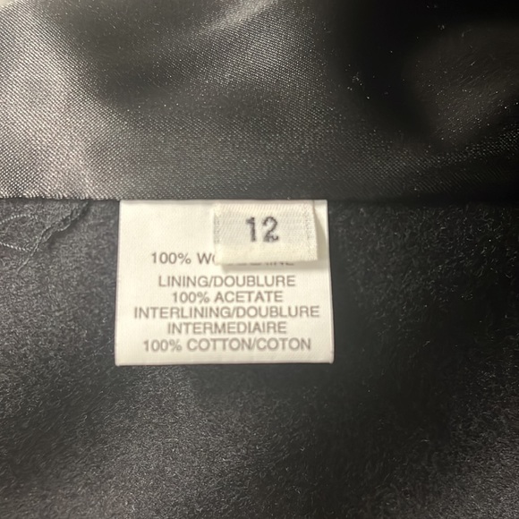 Black wool trench with fur collar and cuffs. Size 12. Arm pit to arm pit 20” - Picture 4 of 12